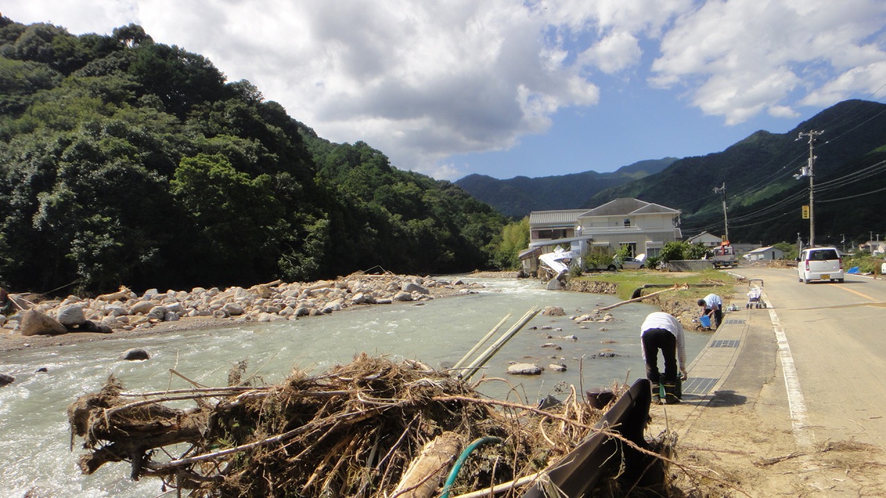 平成23年紀伊半島水害　那智川の氾濫